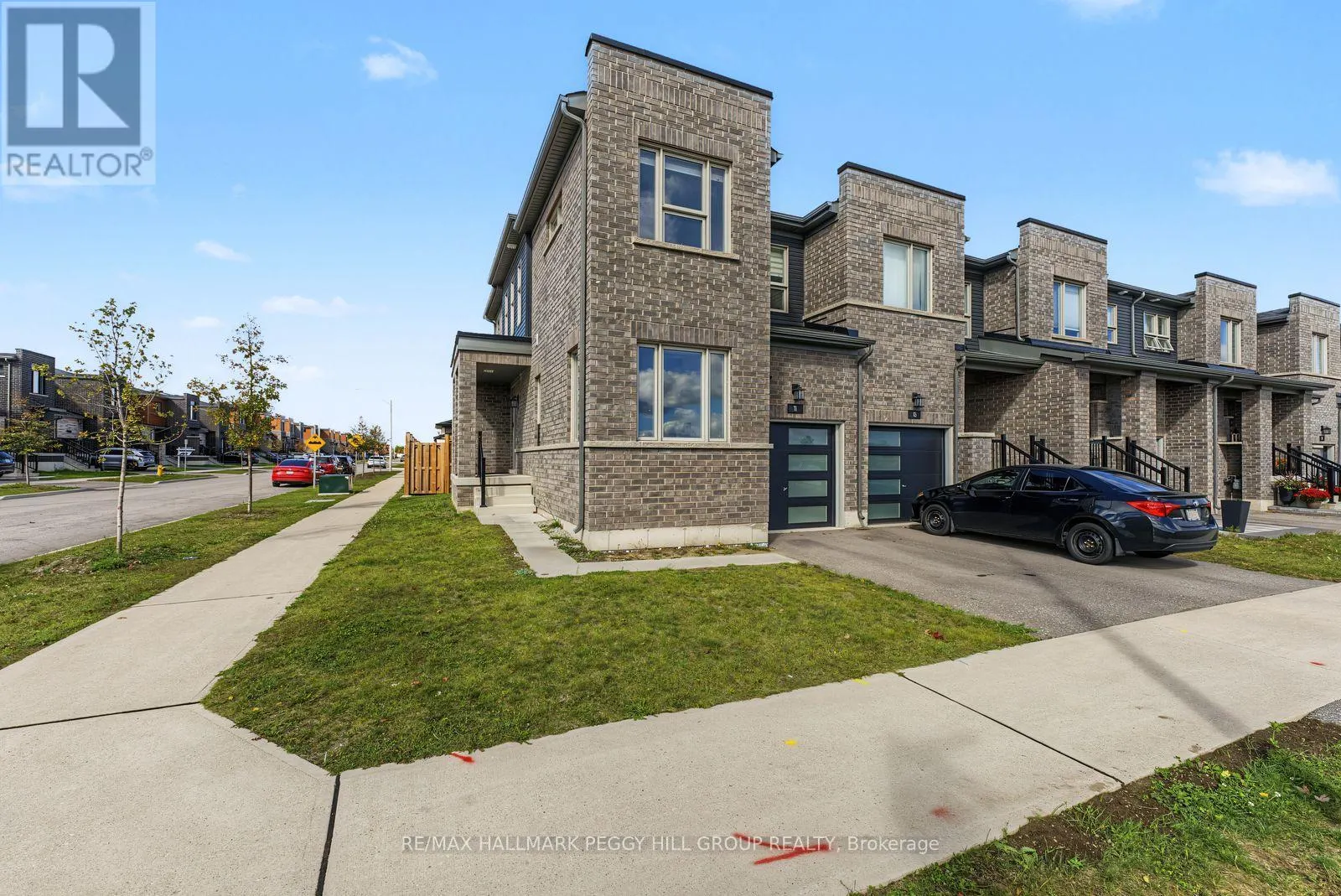 11 TURNBERRY LANE