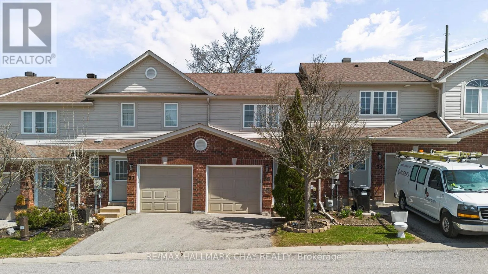 38 - 430 MAPLEVIEW DRIVE E