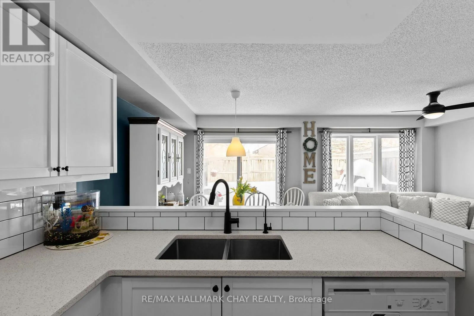 38 - 430 MAPLEVIEW DRIVE E