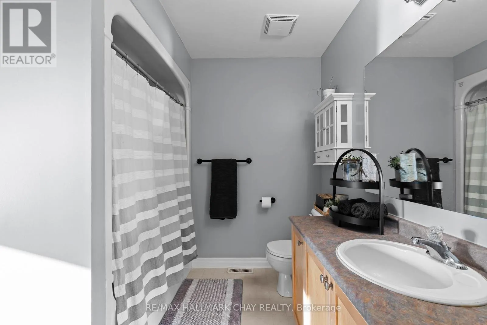 38 - 430 MAPLEVIEW DRIVE E