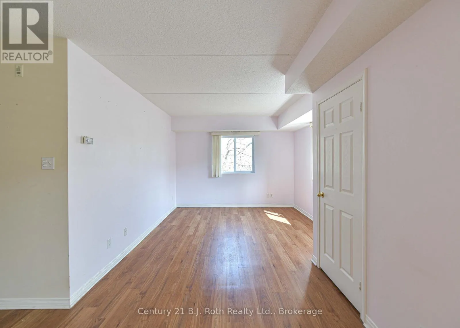 UNIT 201 - 115 BOND STREET #Unit 201
