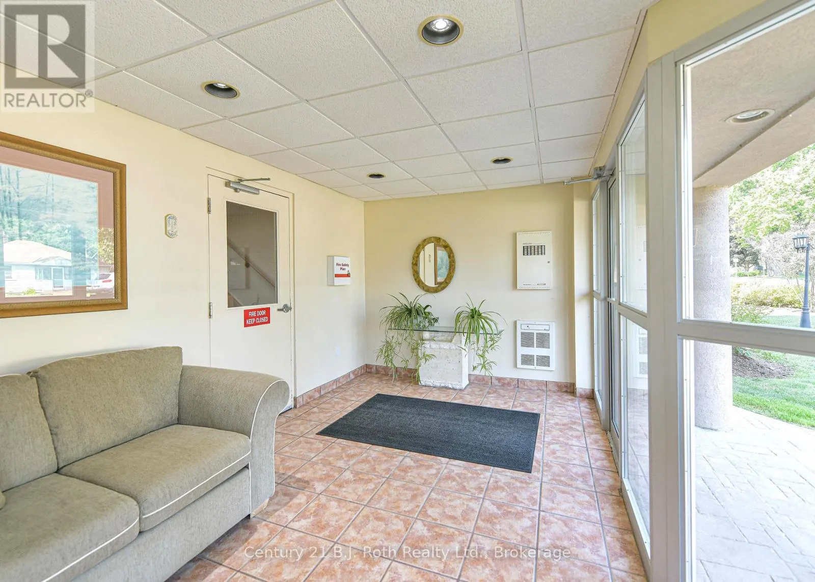 UNIT 201 - 115 BOND STREET #Unit 201