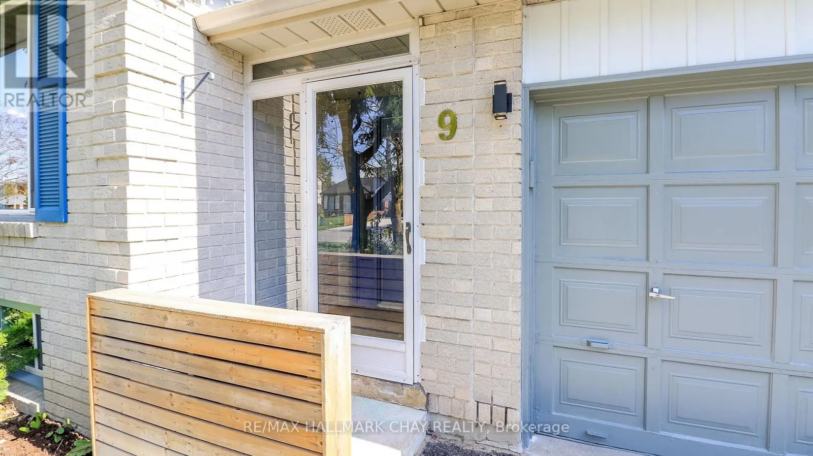 9 BRONTE CRESCENT