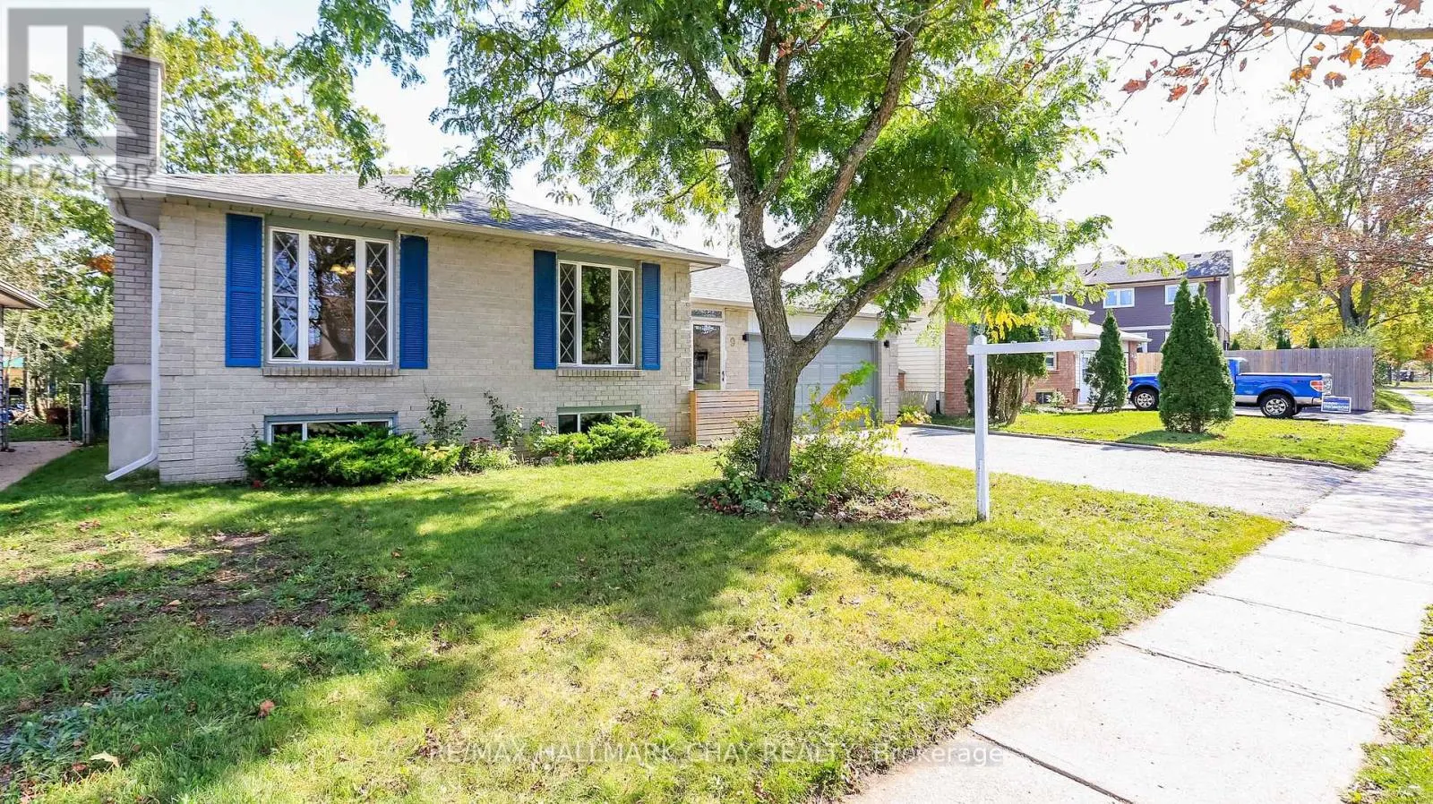 9 BRONTE CRESCENT