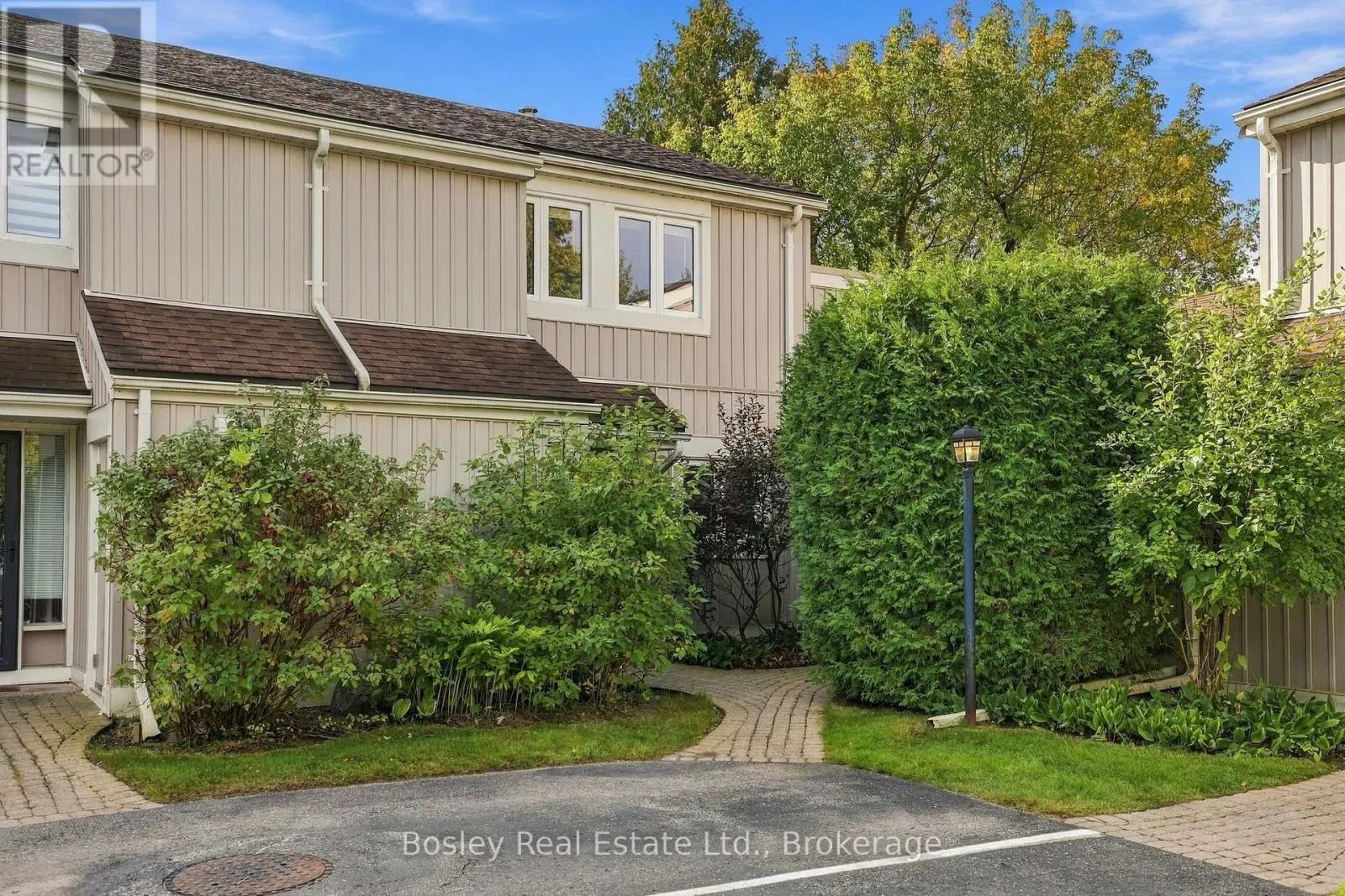 552 OXBOW CRESCENT