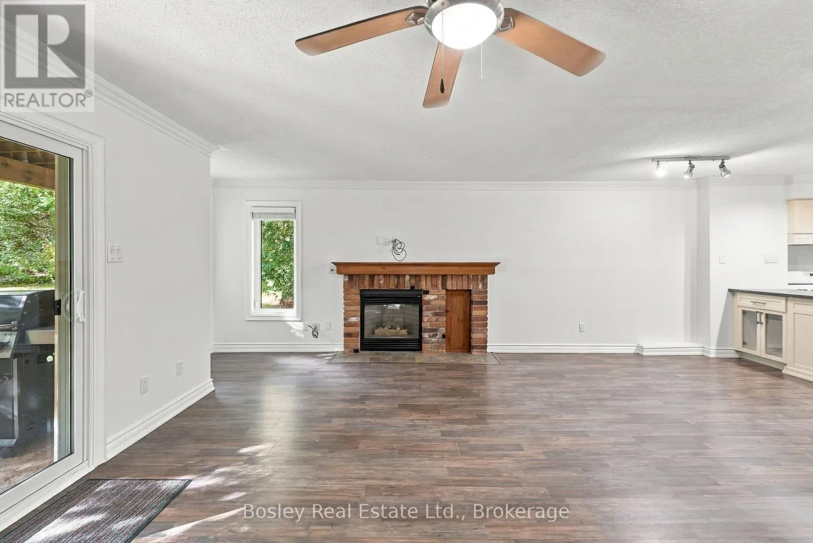 552 OXBOW CRESCENT