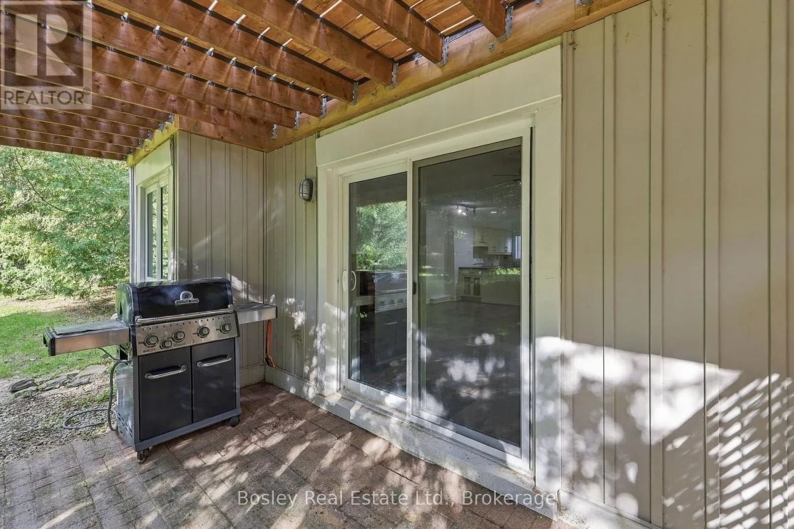 552 OXBOW CRESCENT