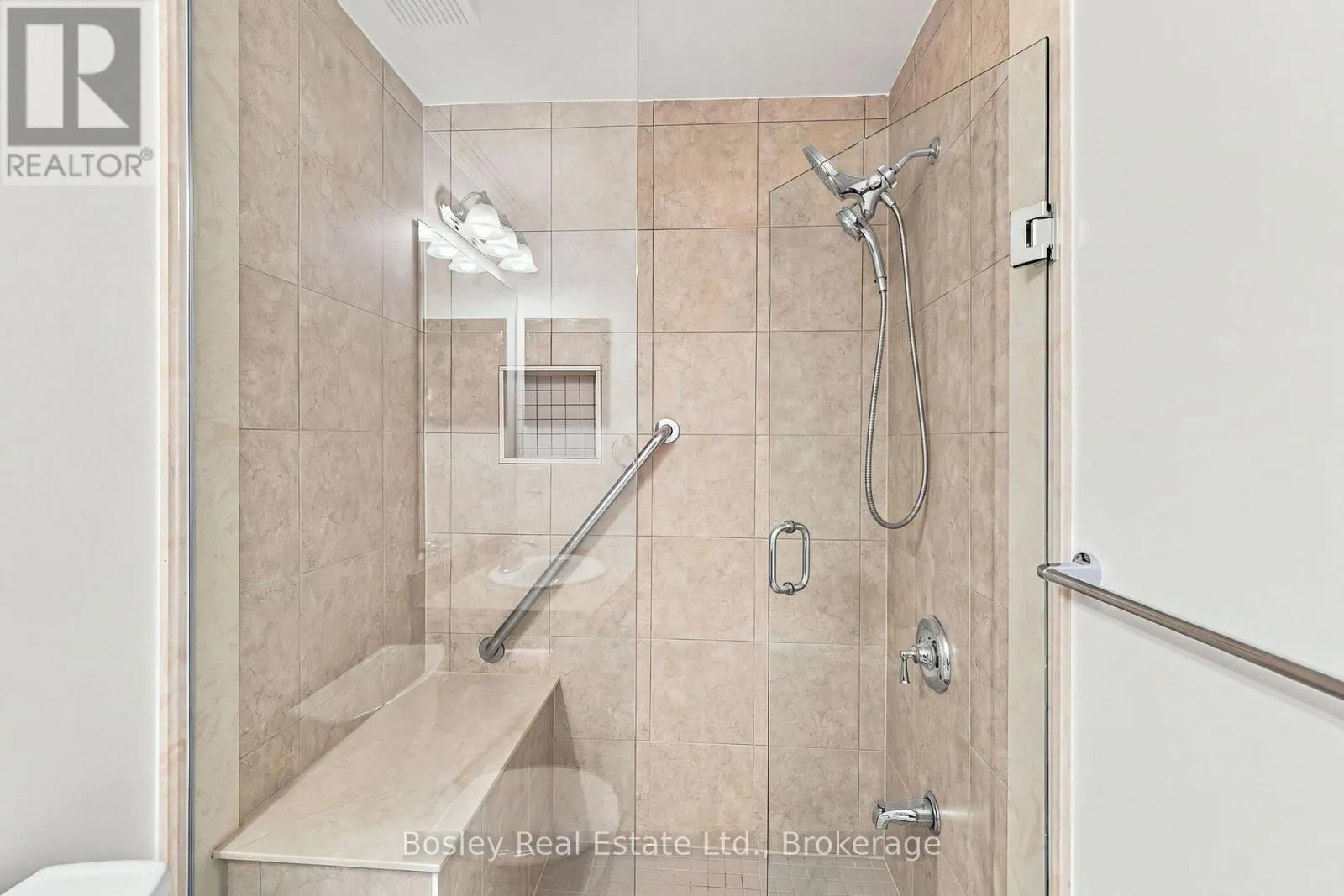 552 OXBOW CRESCENT