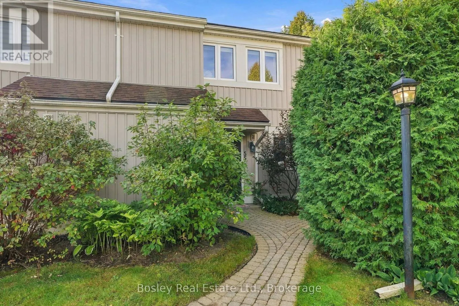 552 OXBOW CRESCENT