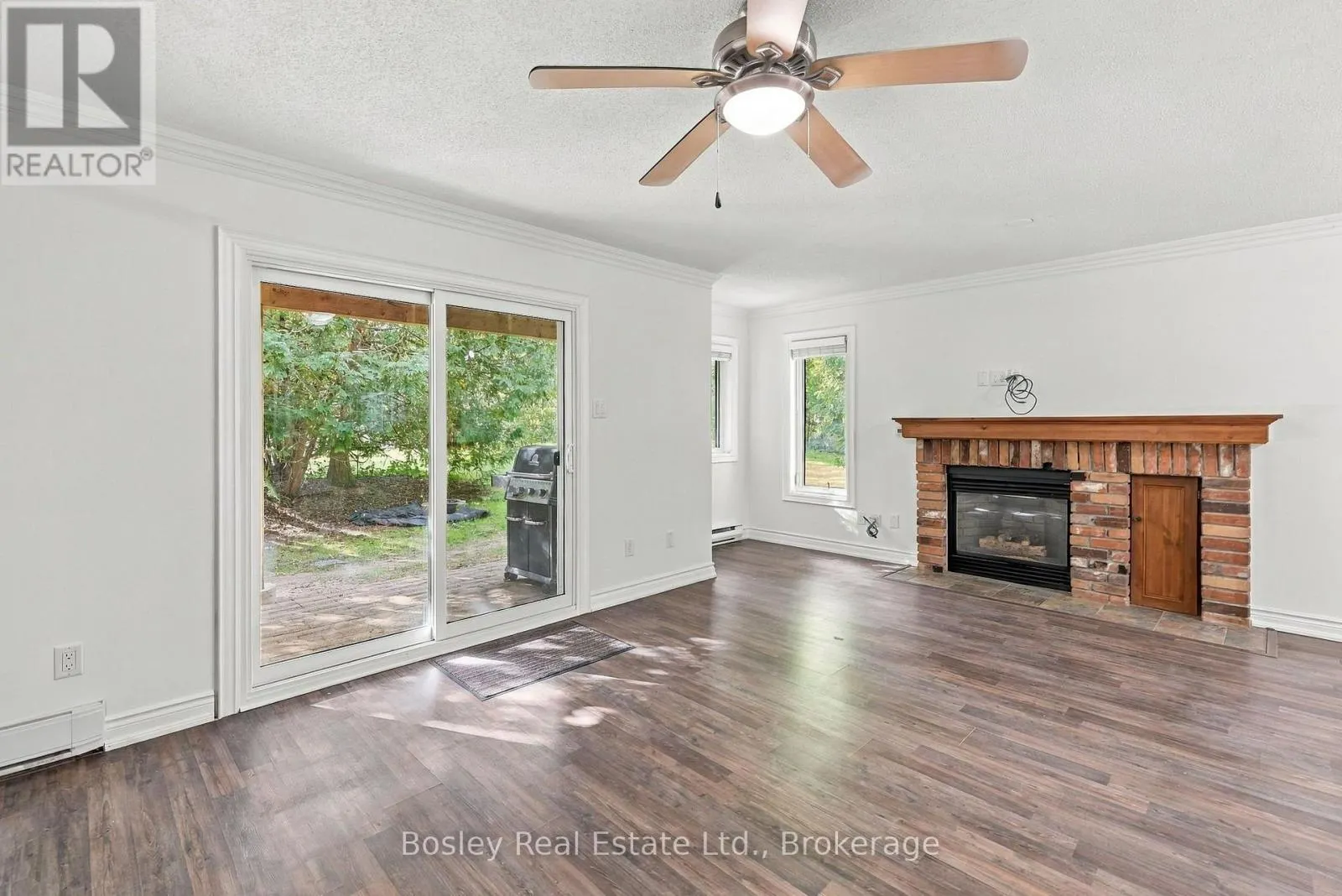 552 OXBOW CRESCENT