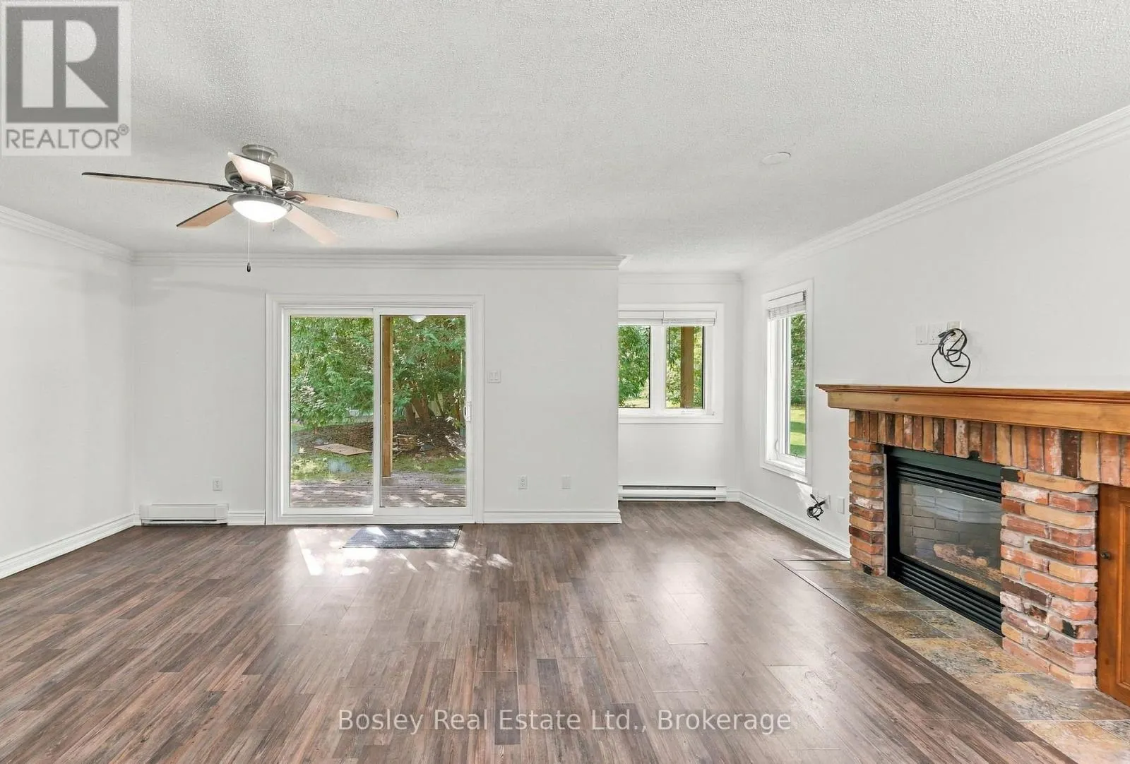 552 OXBOW CRESCENT