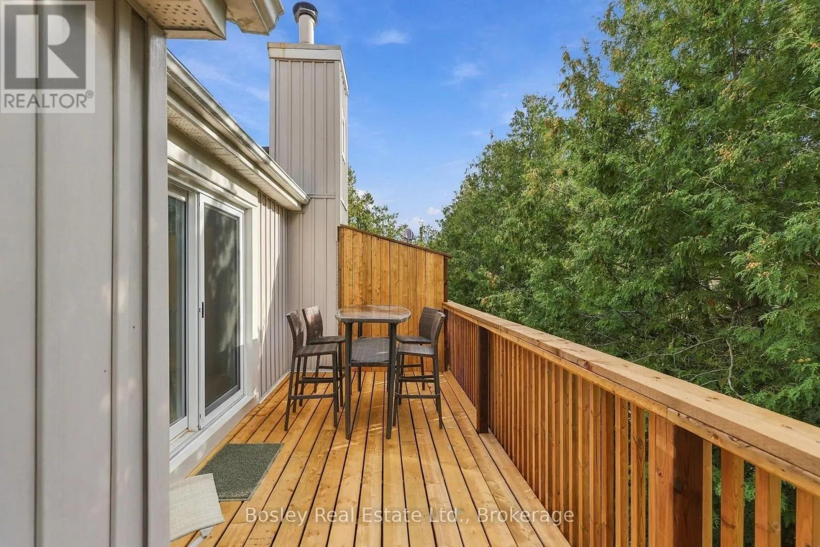 552 OXBOW CRESCENT