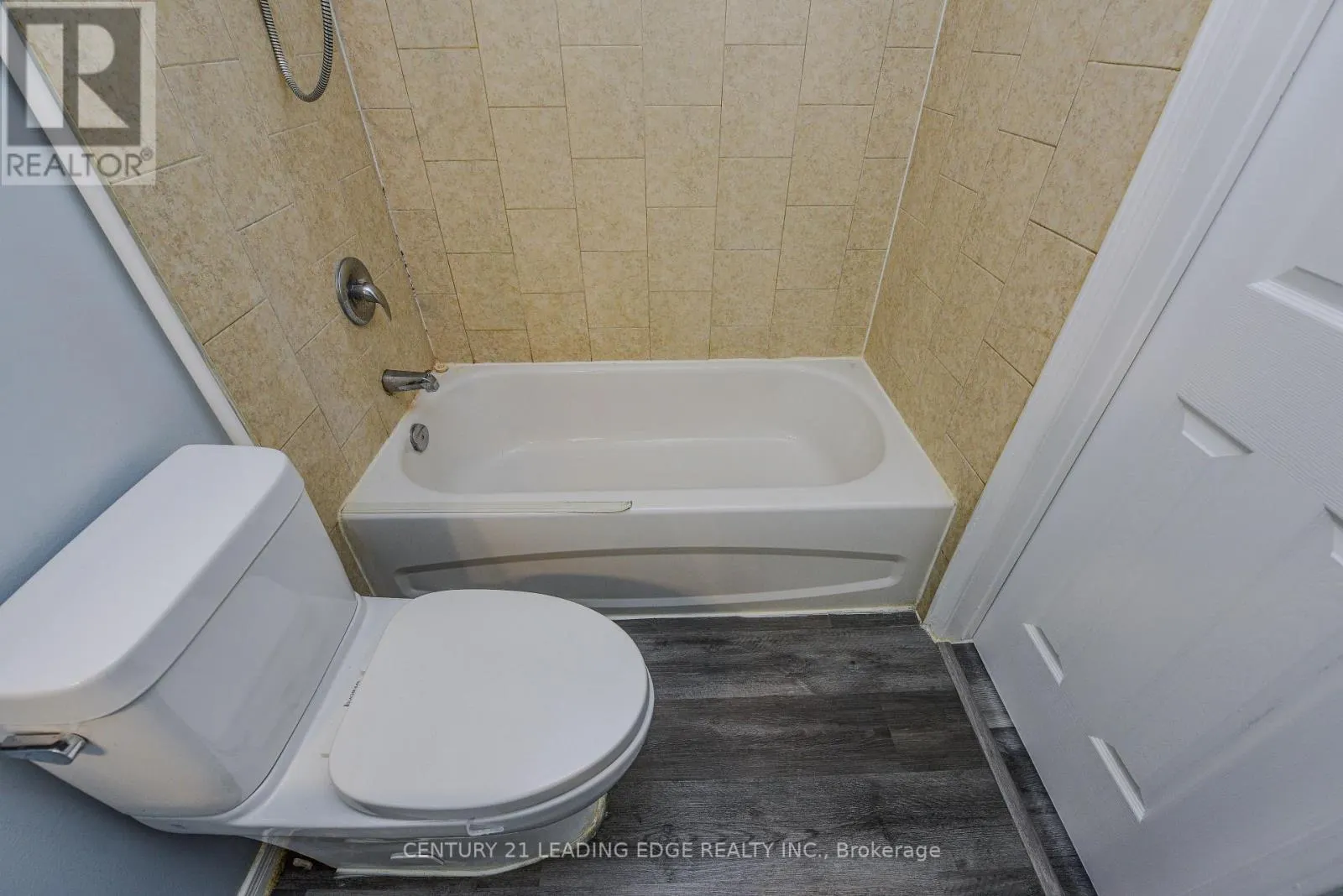 169 HICKLING TRAIL