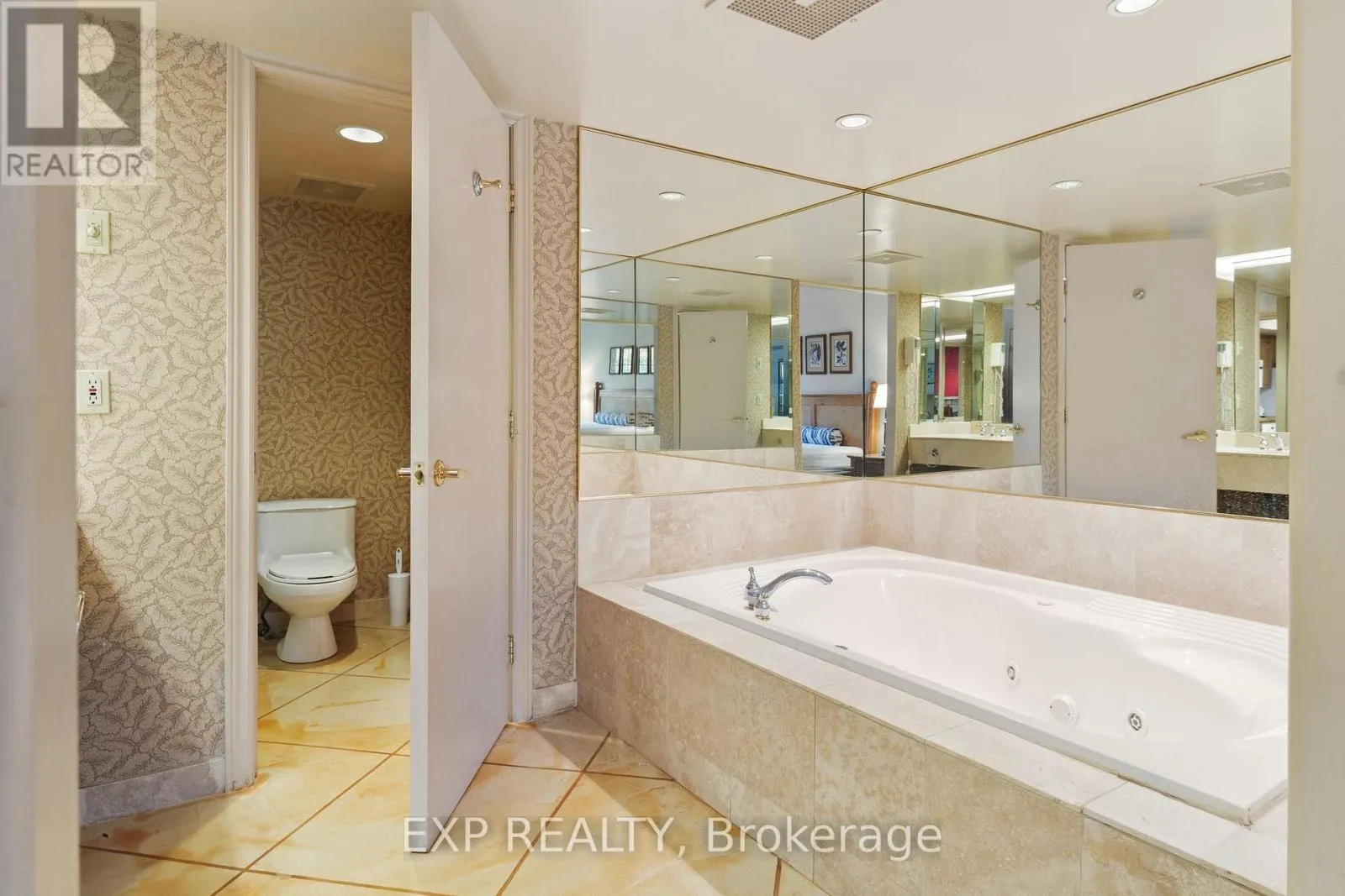 2328/2329 - 90 HIGHLAND DRIVE