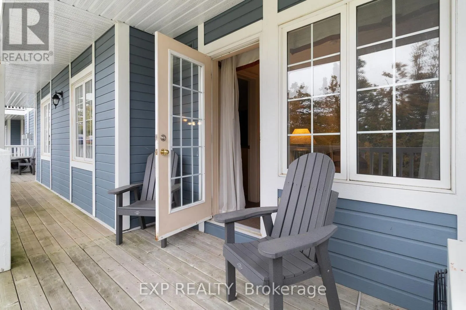 2328/2329 - 90 HIGHLAND DRIVE