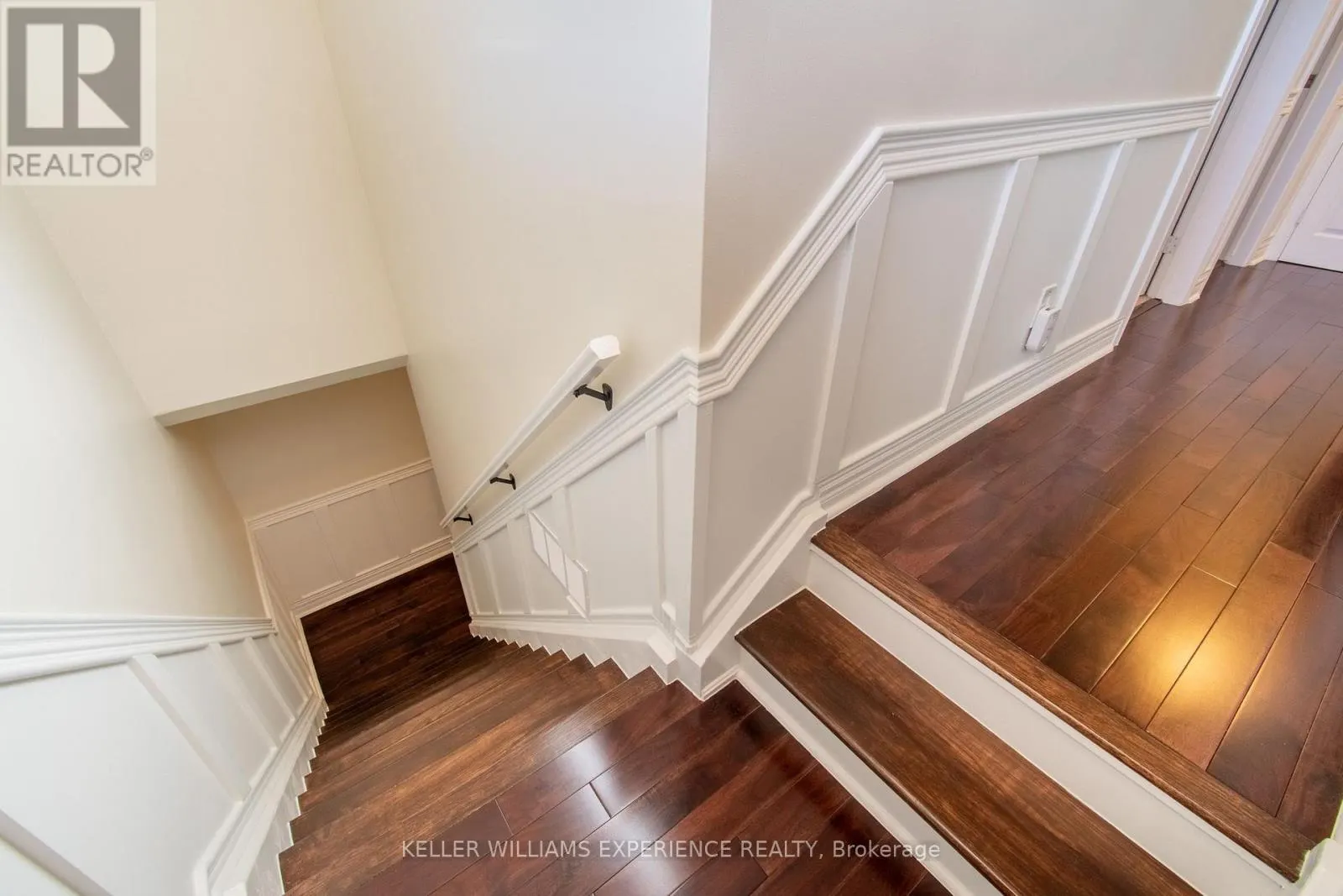 15 WOODCREST ROAD