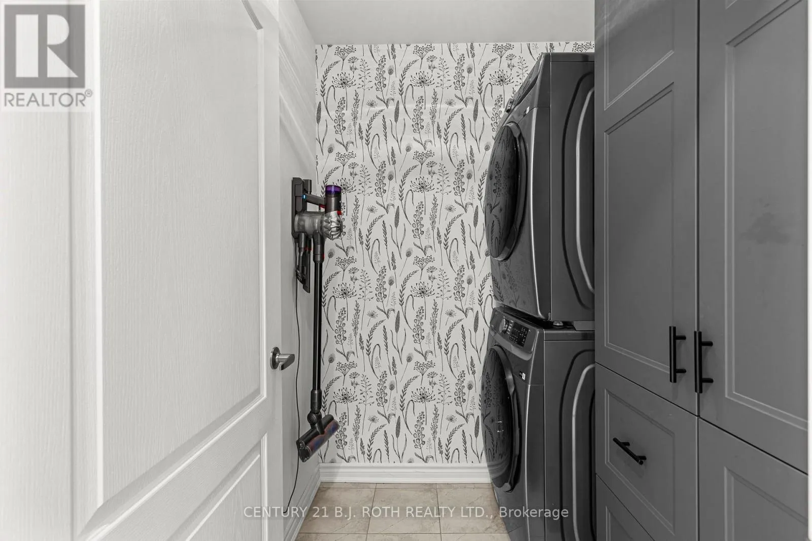 32 SANDHILL CRANE DRIVE