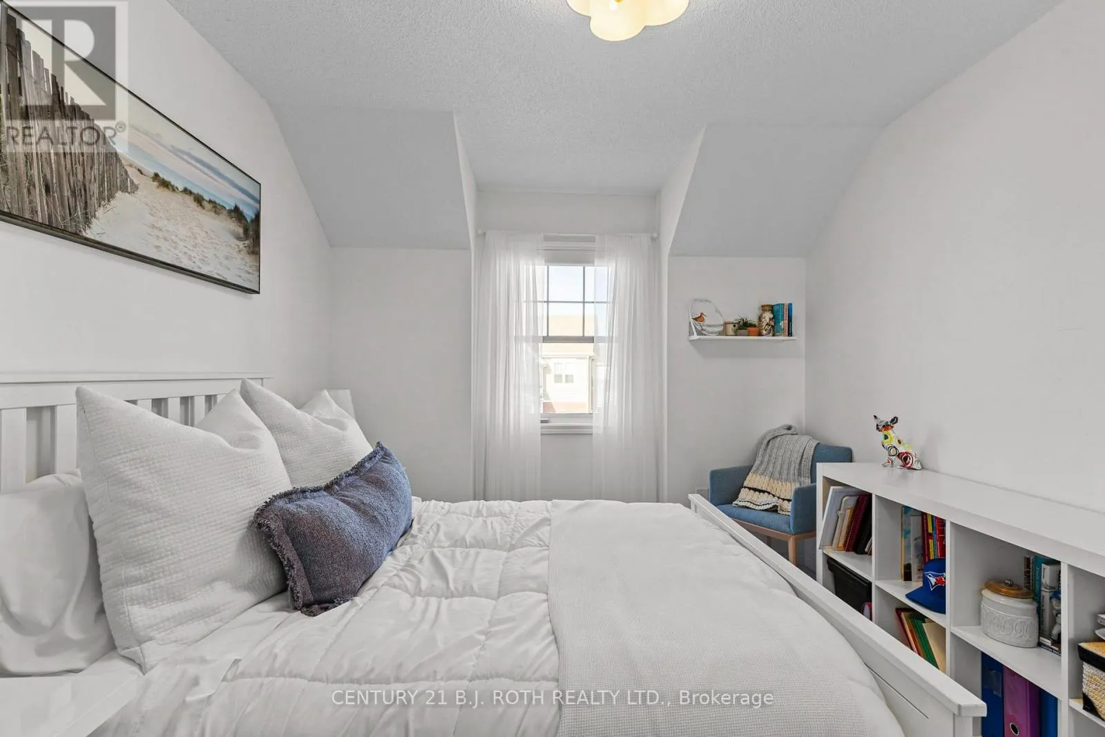 32 SANDHILL CRANE DRIVE