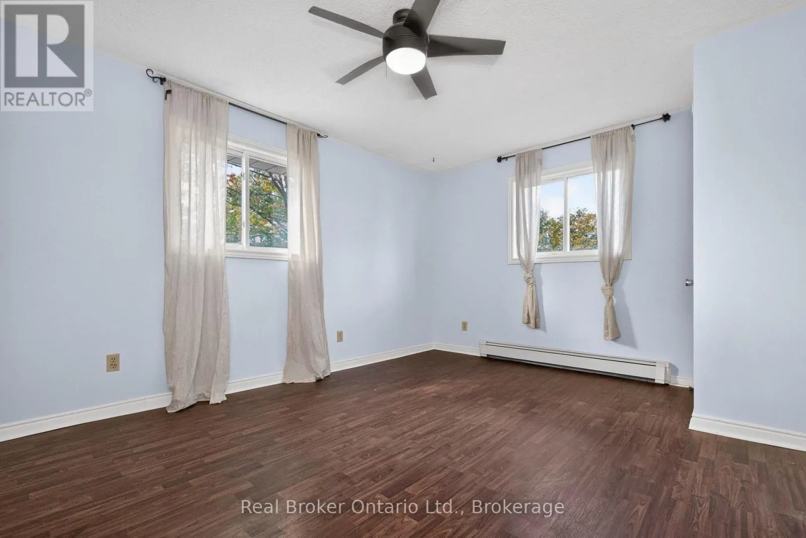 320 LAFONTAINE ROAD W