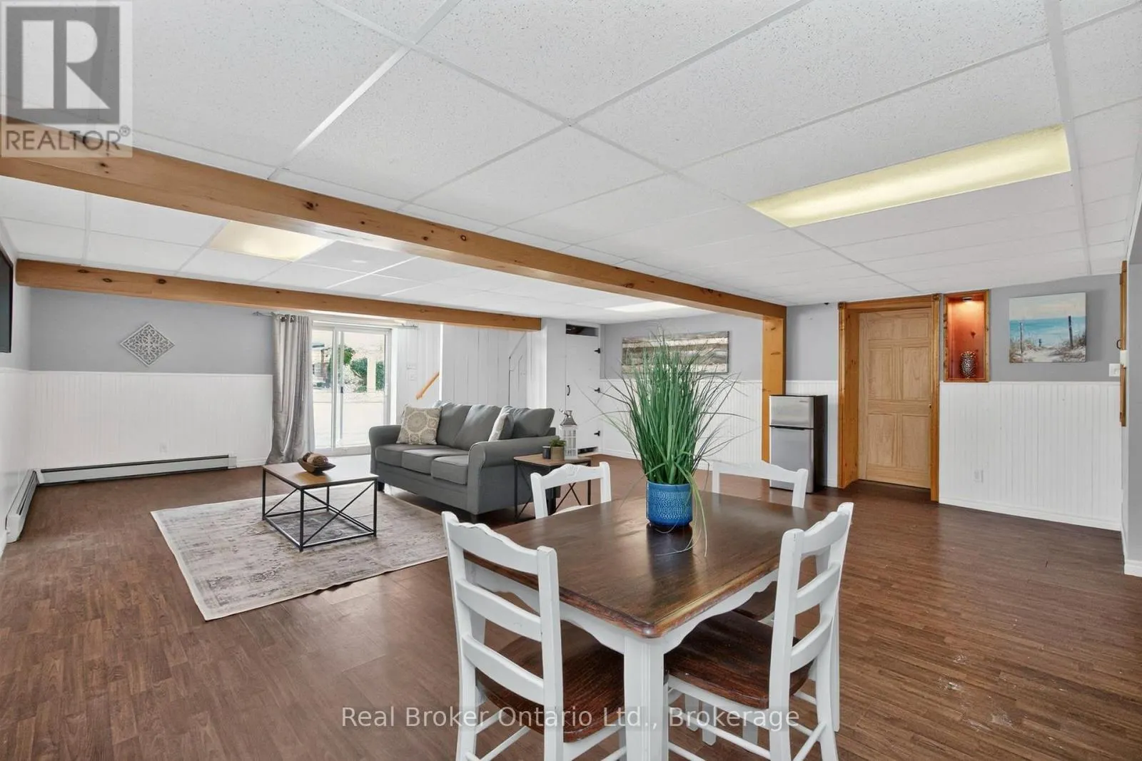 320 LAFONTAINE ROAD W