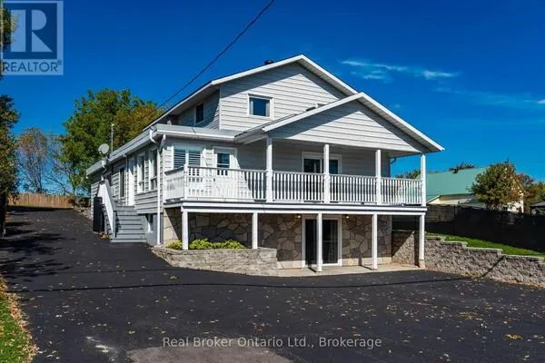 320 LAFONTAINE ROAD W