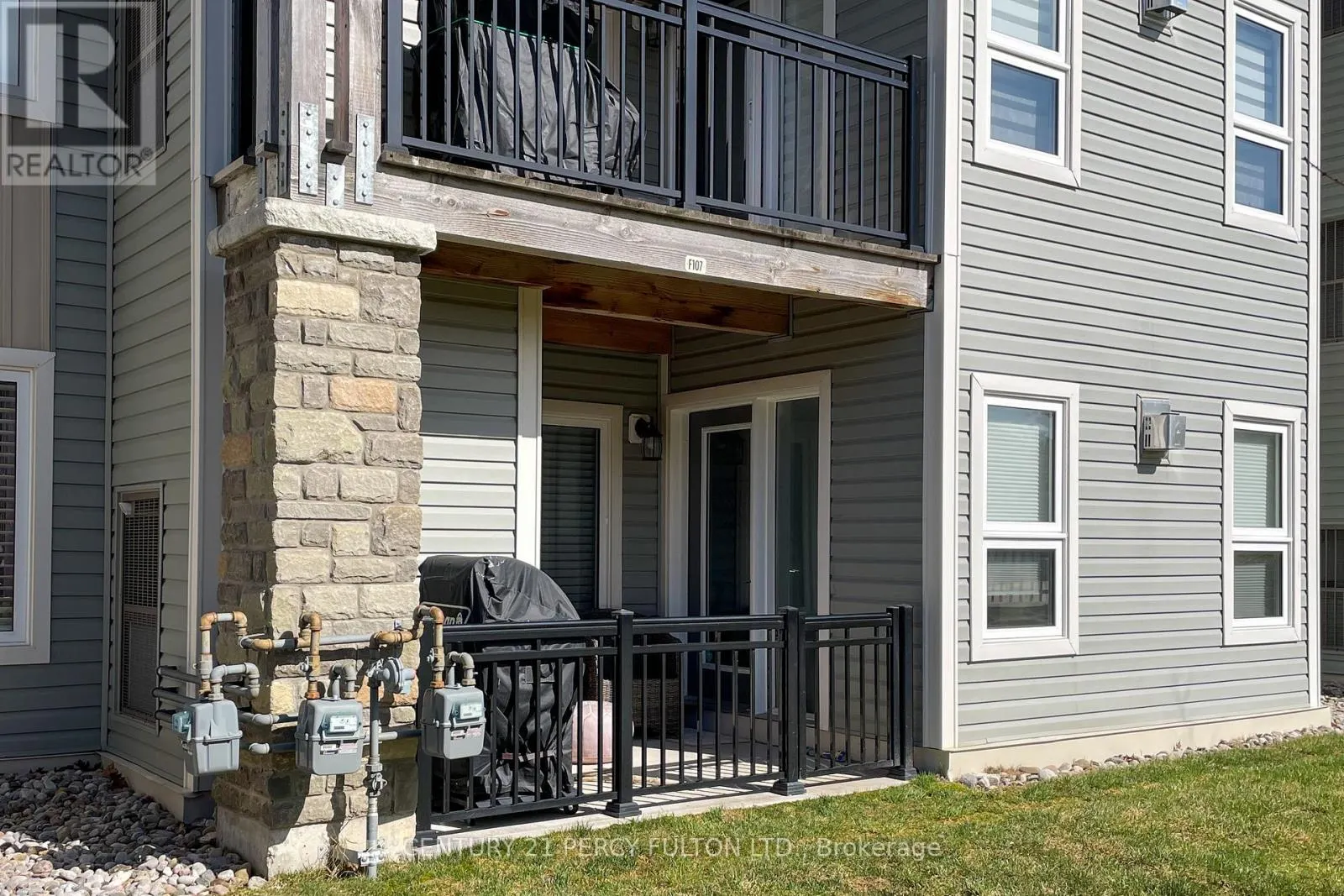 107 - 2 COVE COURT
