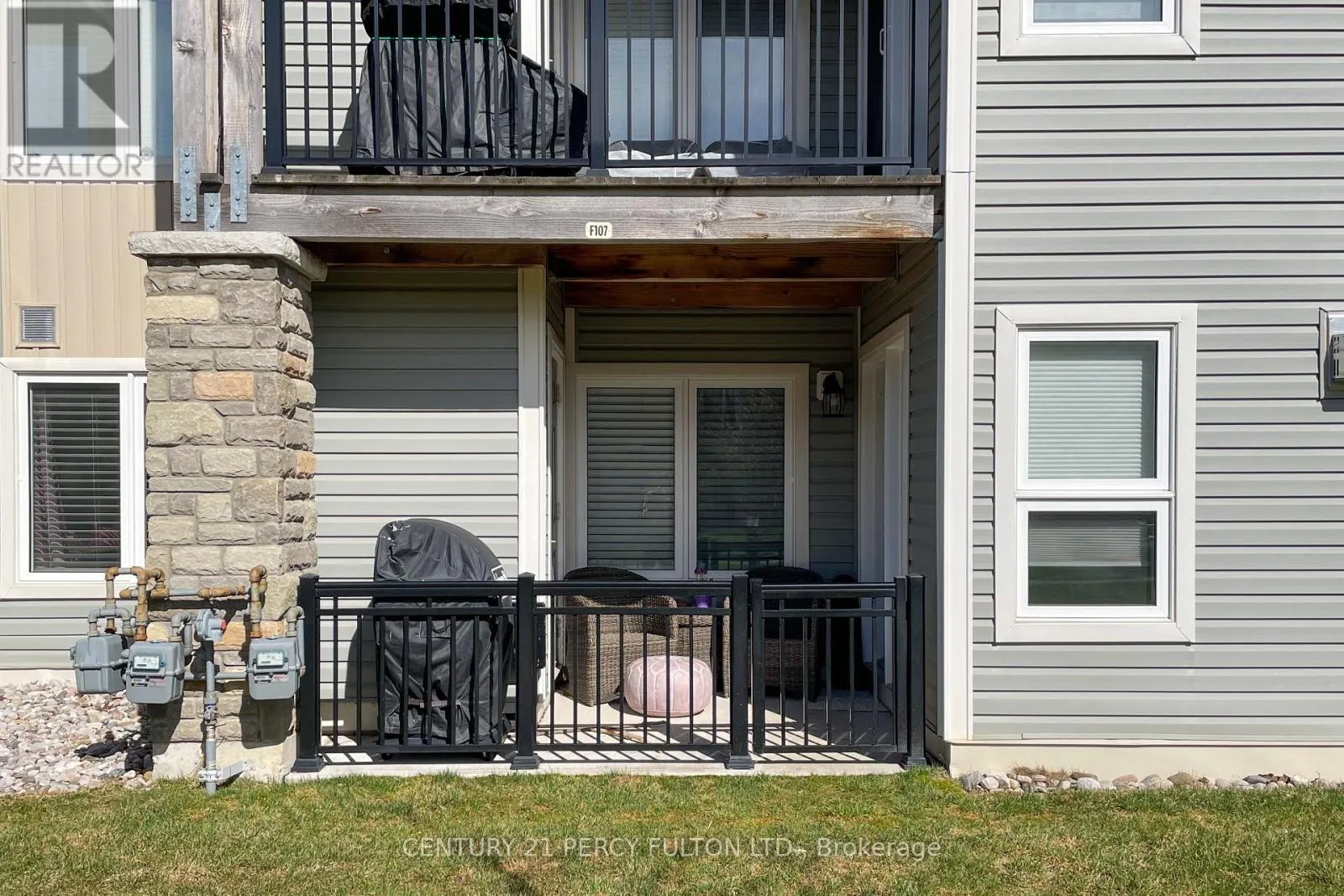 107 - 2 COVE COURT