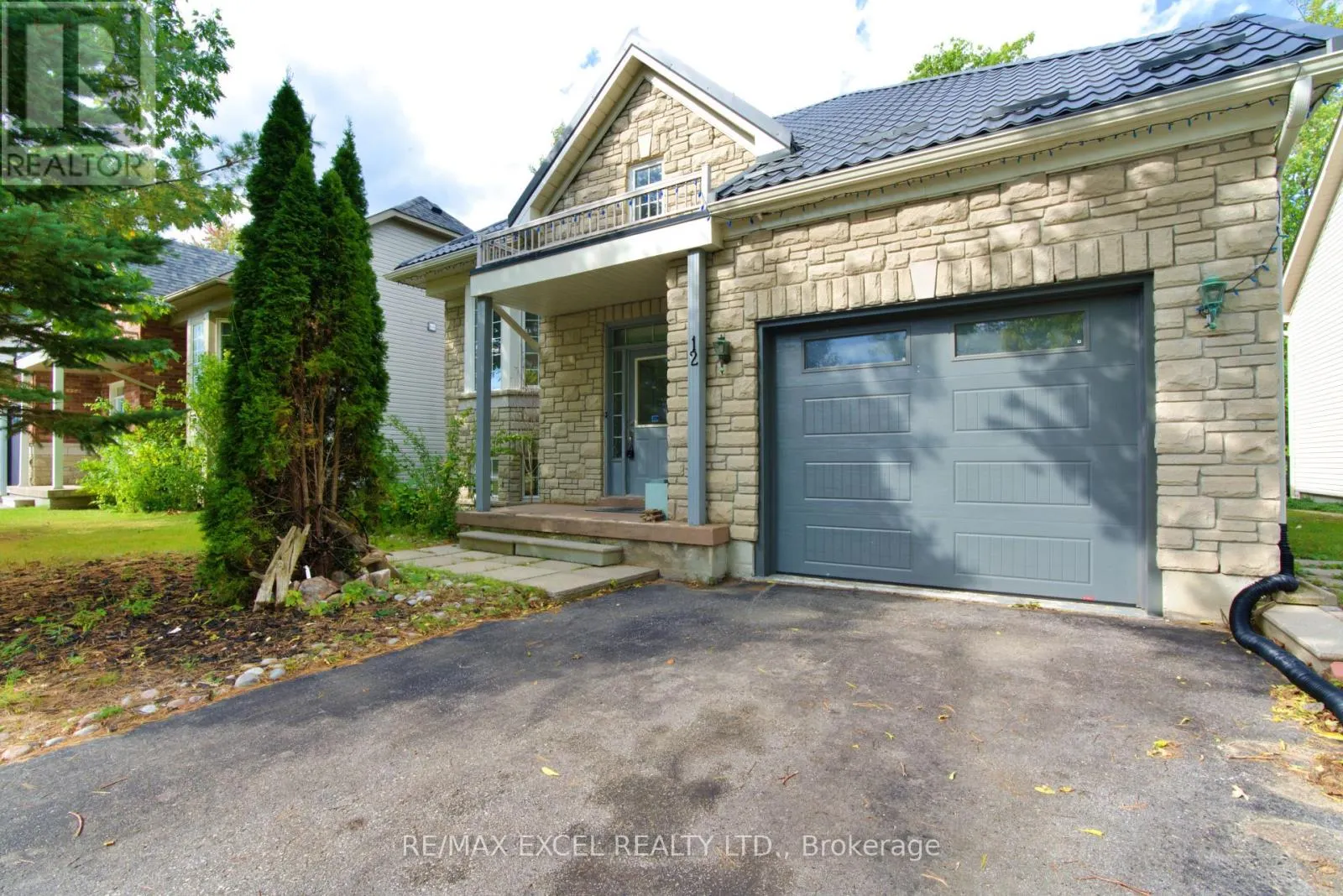 12 CARDINAL WAY