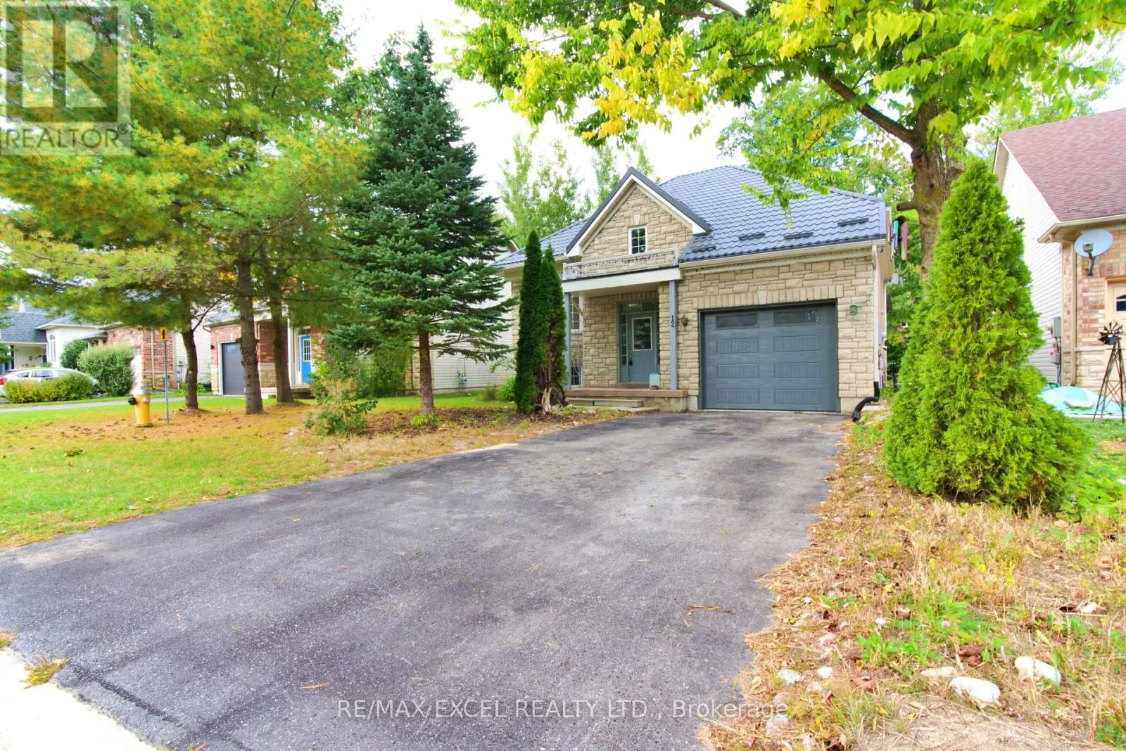 12 CARDINAL WAY