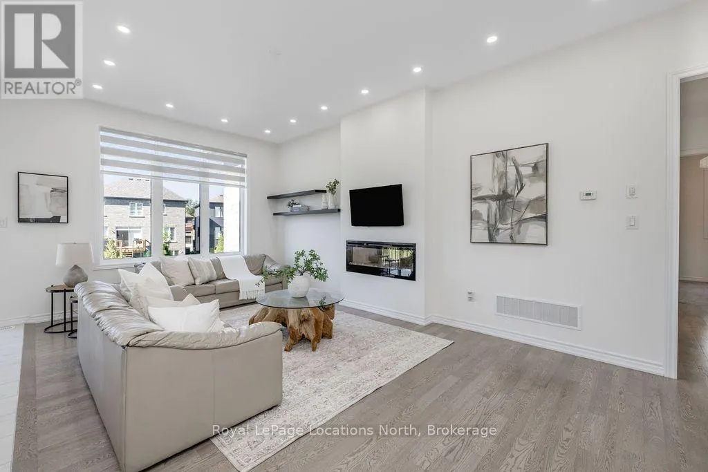 298 RAMBLEWOOD DRIVE