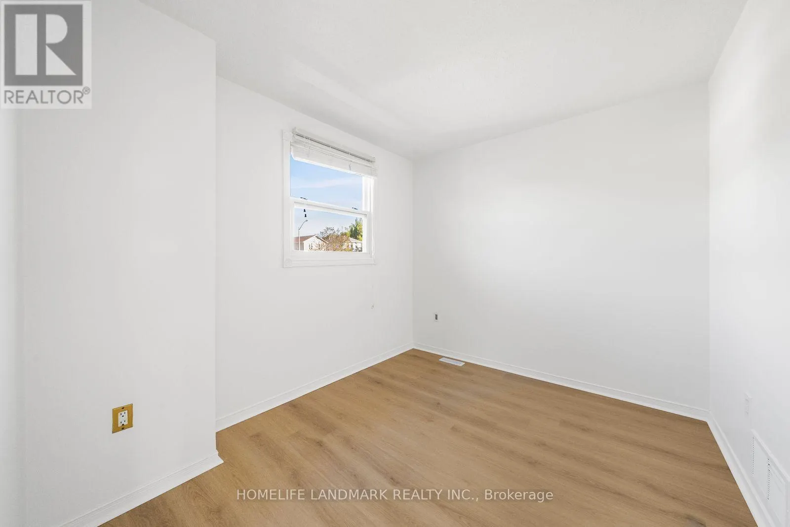 39 D'AMBROSIO DRIVE