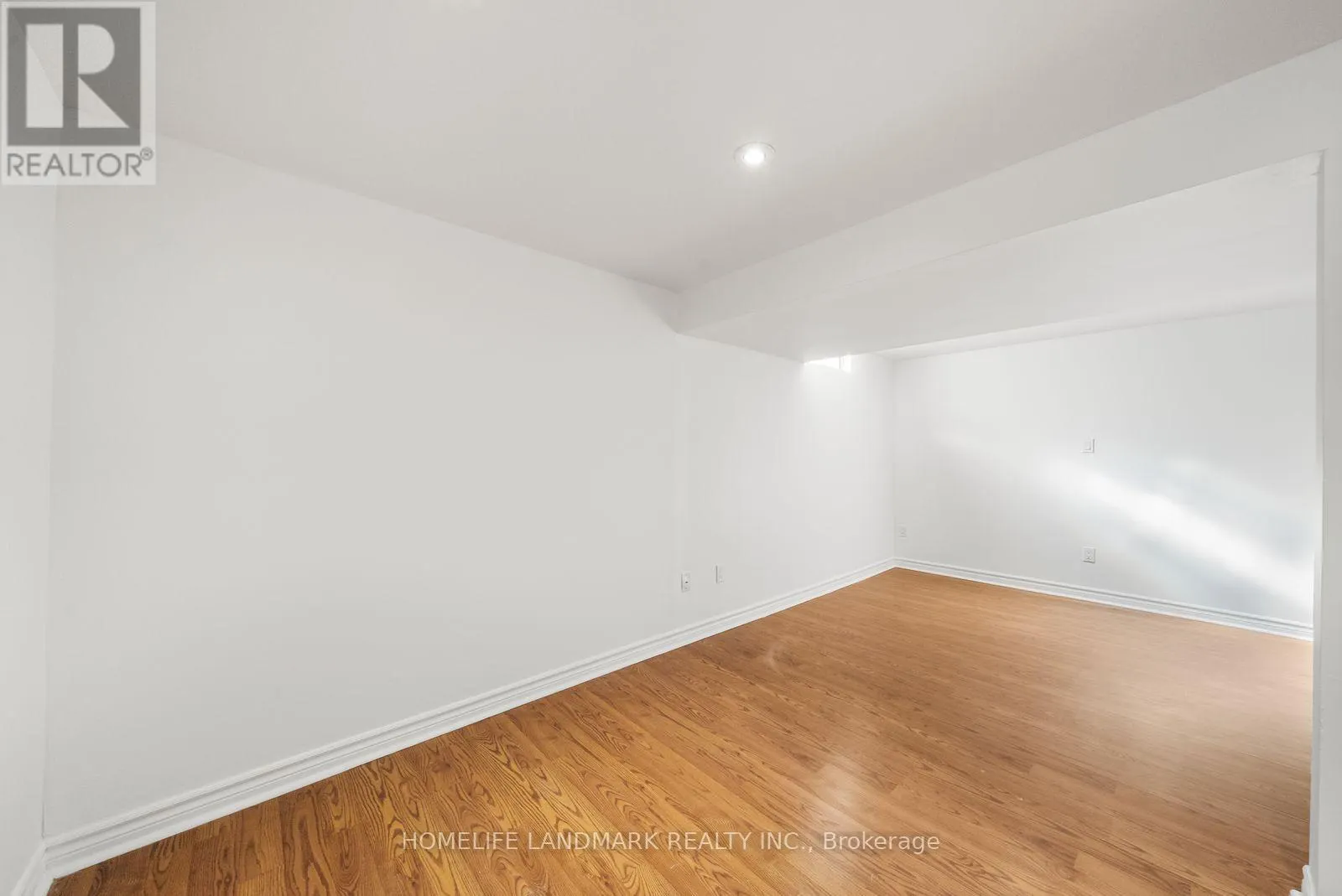 39 D'AMBROSIO DRIVE