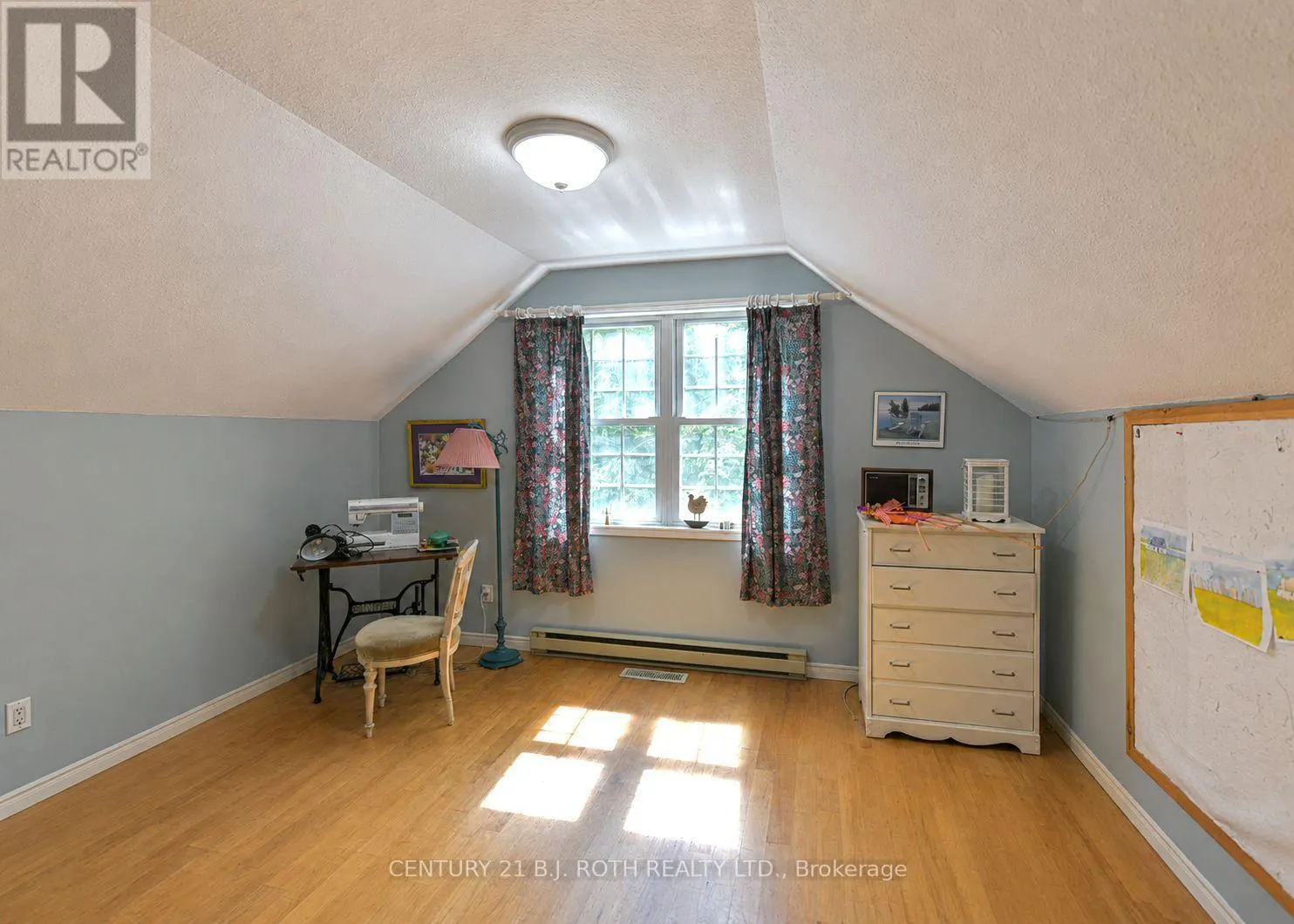 652 WARMINSTER SIDE ROAD