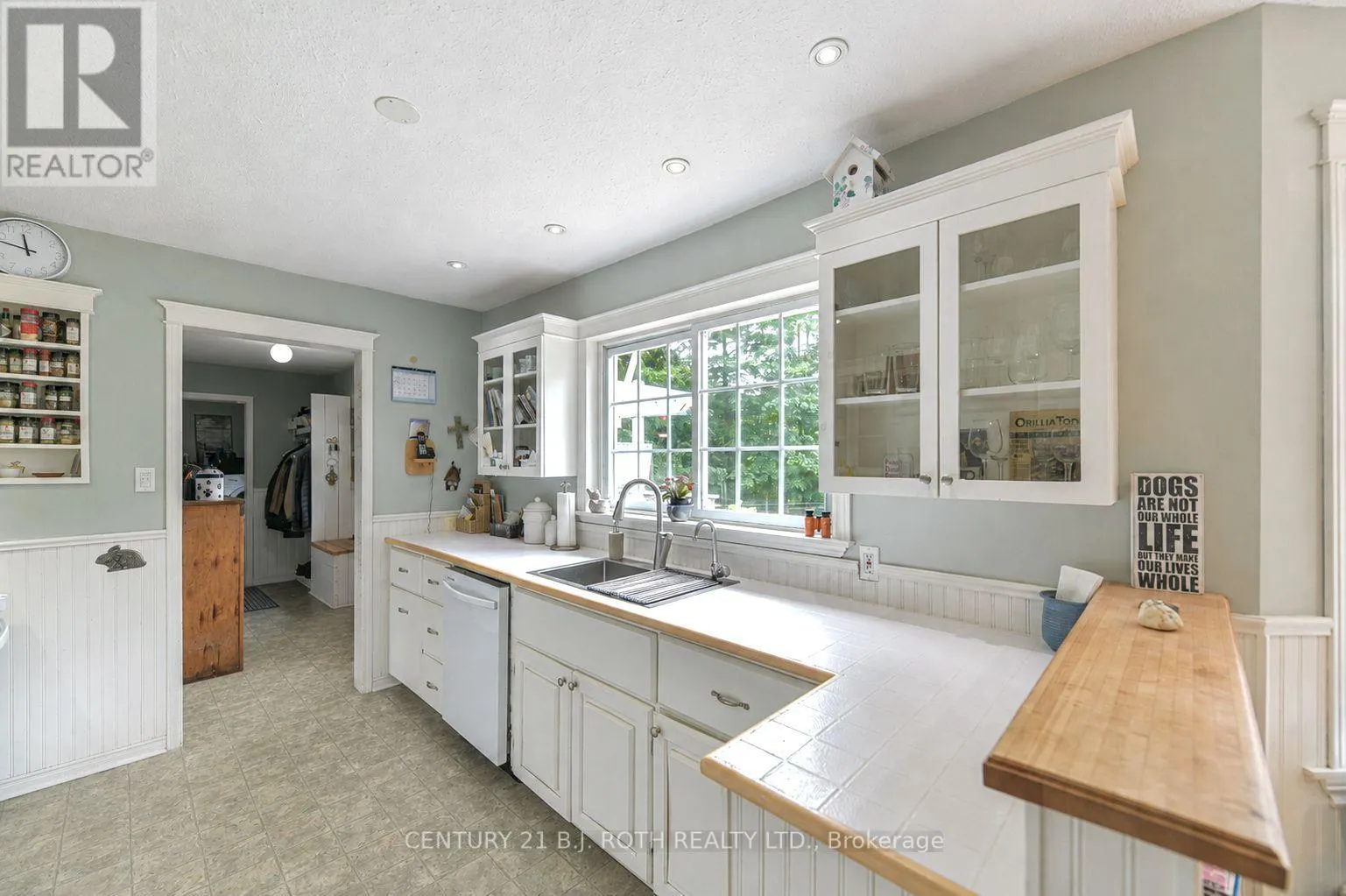 652 WARMINSTER SIDE ROAD