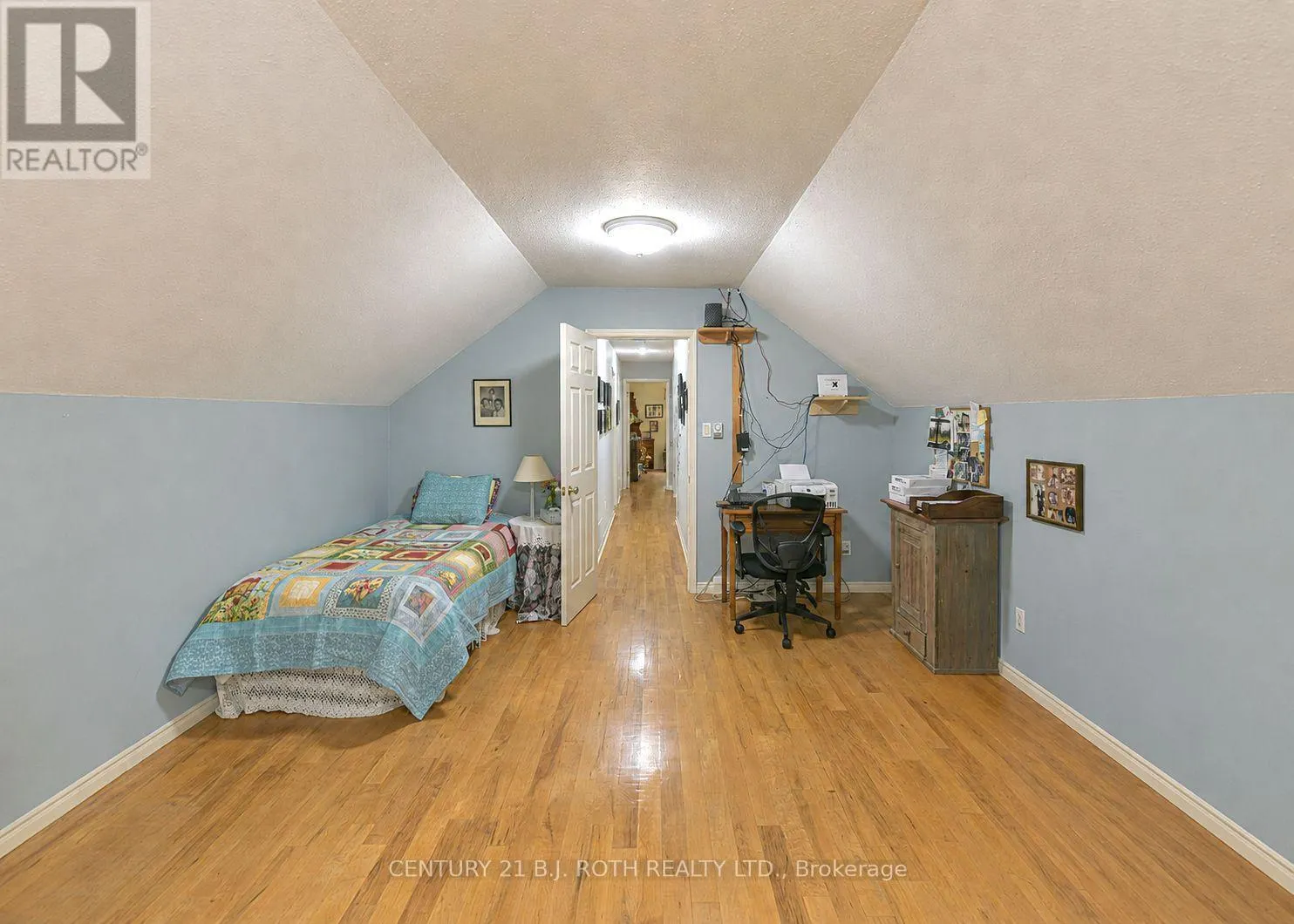 652 WARMINSTER SIDE ROAD