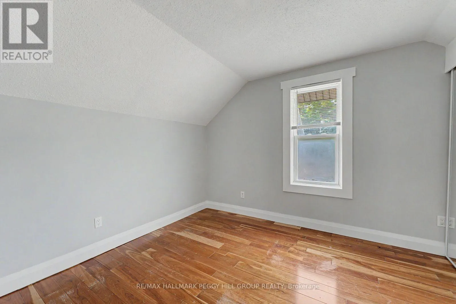 173 DUNLOP STREET W