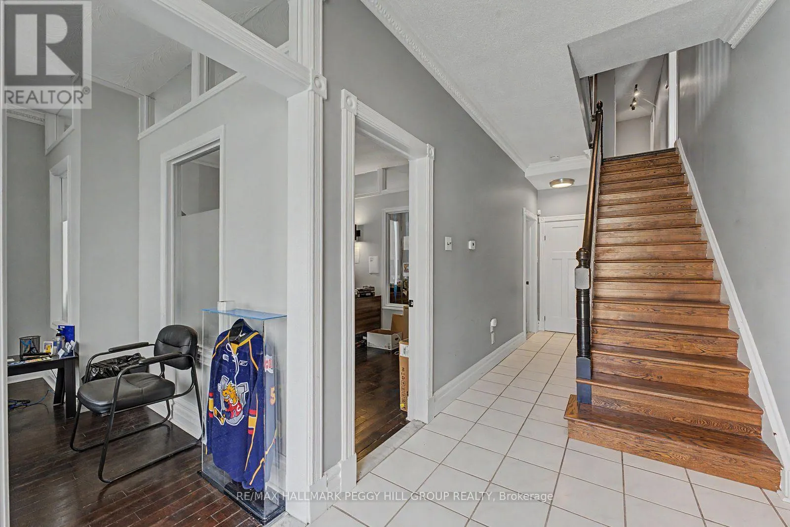 173 DUNLOP STREET W