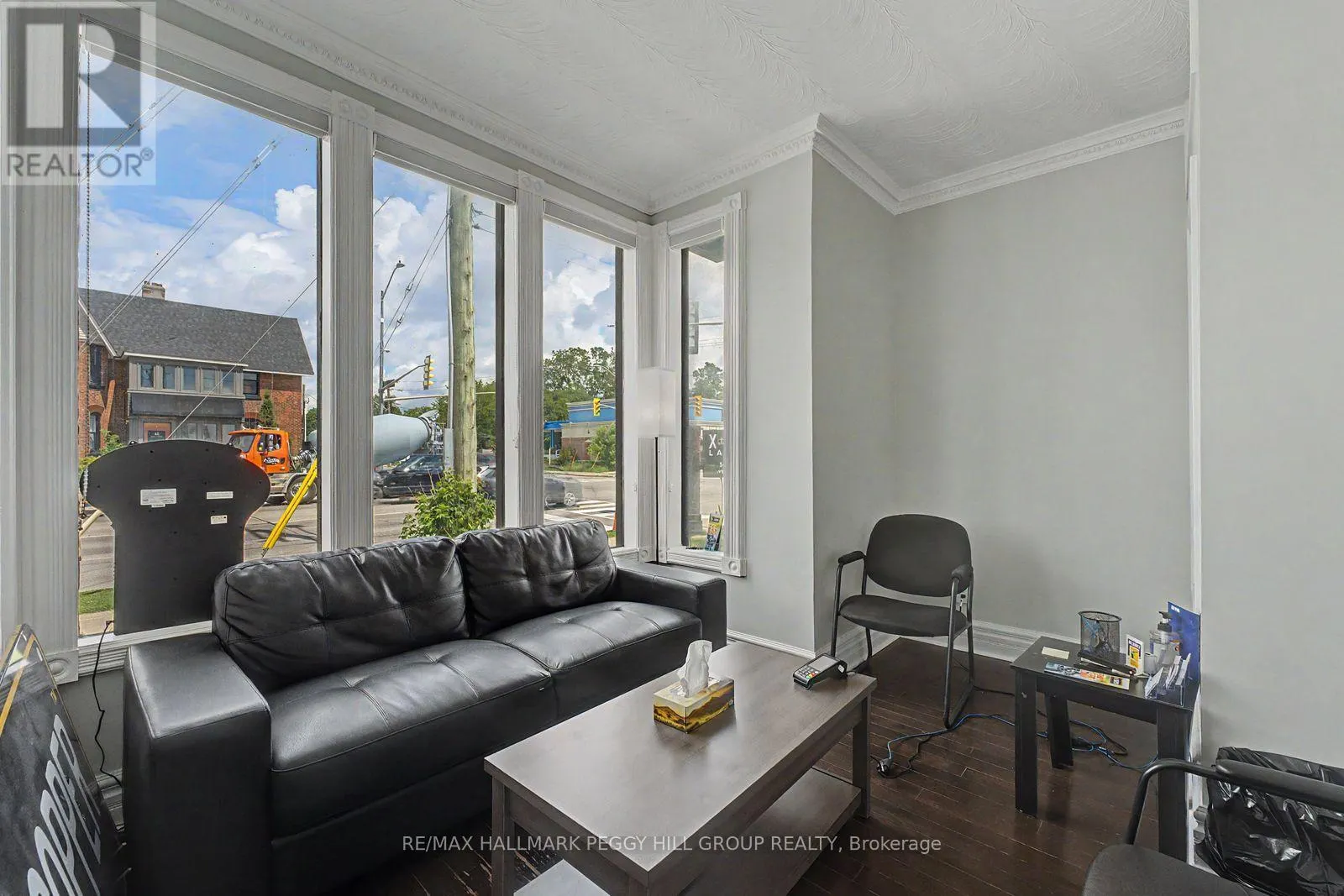 173 DUNLOP STREET W
