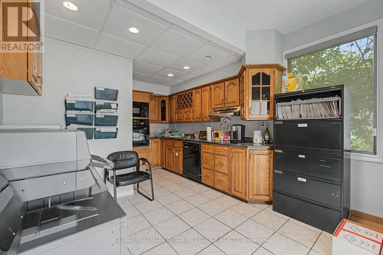 173 DUNLOP STREET W