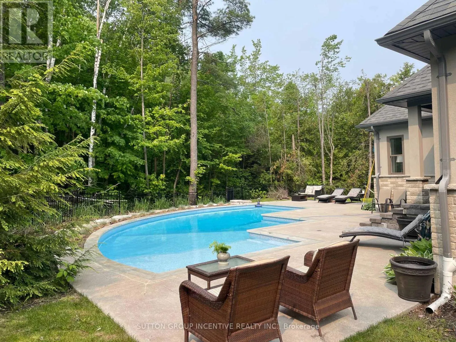 18 WENDAT TRAIL