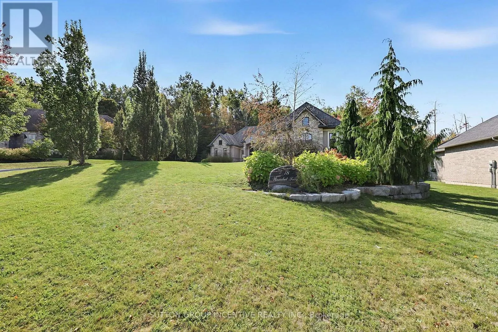 18 WENDAT TRAIL