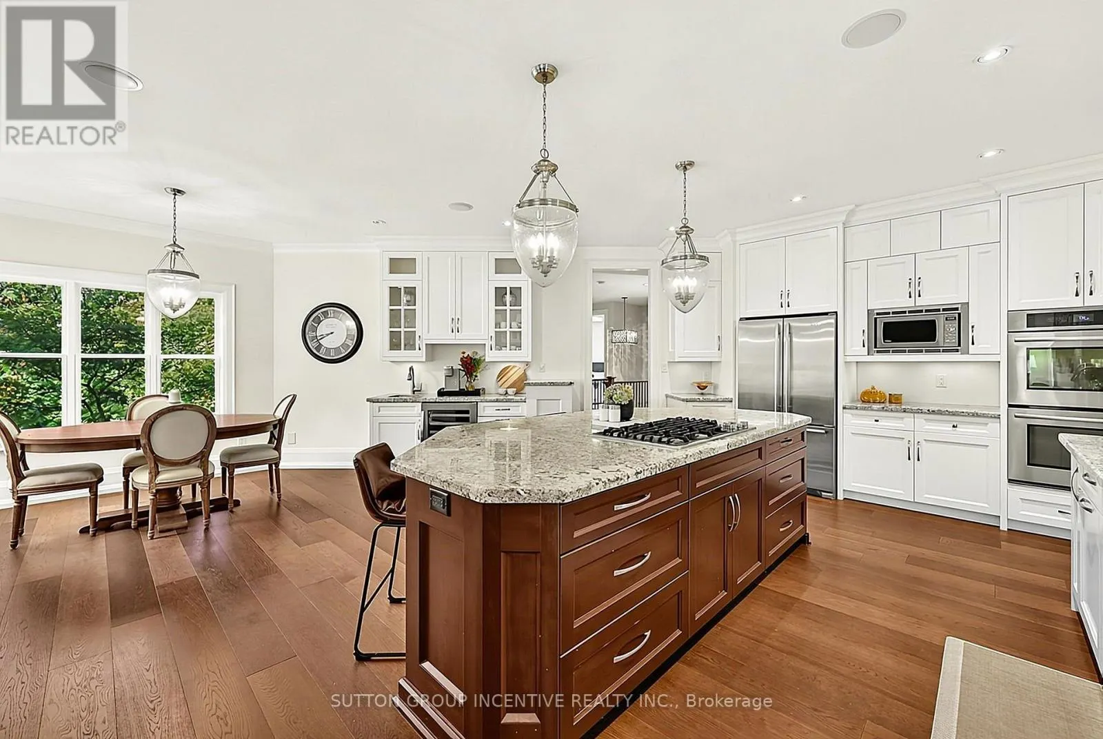 18 WENDAT TRAIL