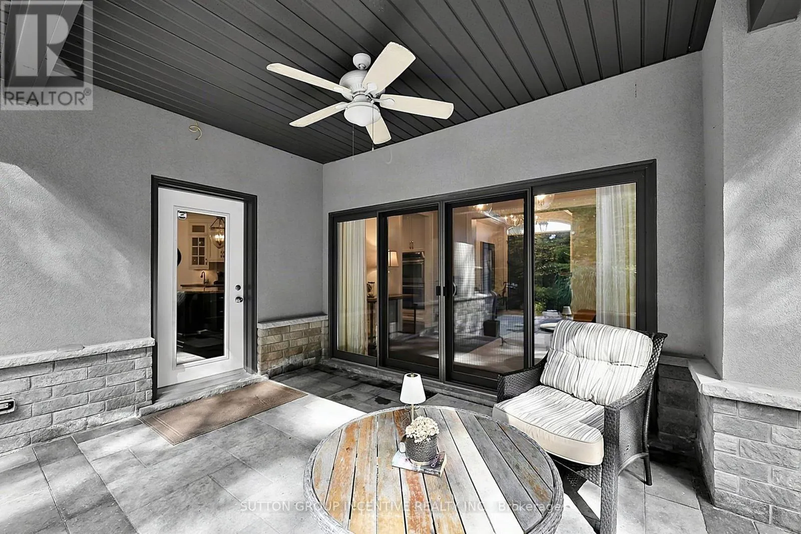 18 WENDAT TRAIL