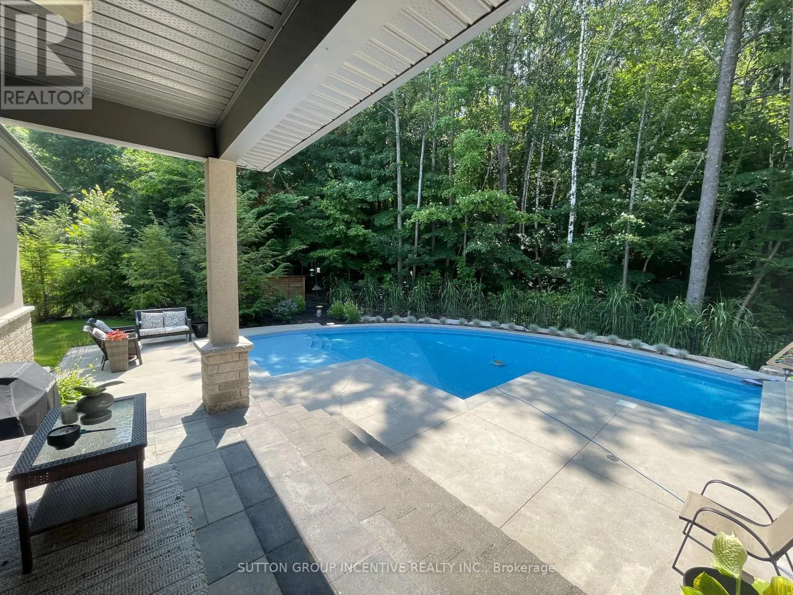 18 WENDAT TRAIL