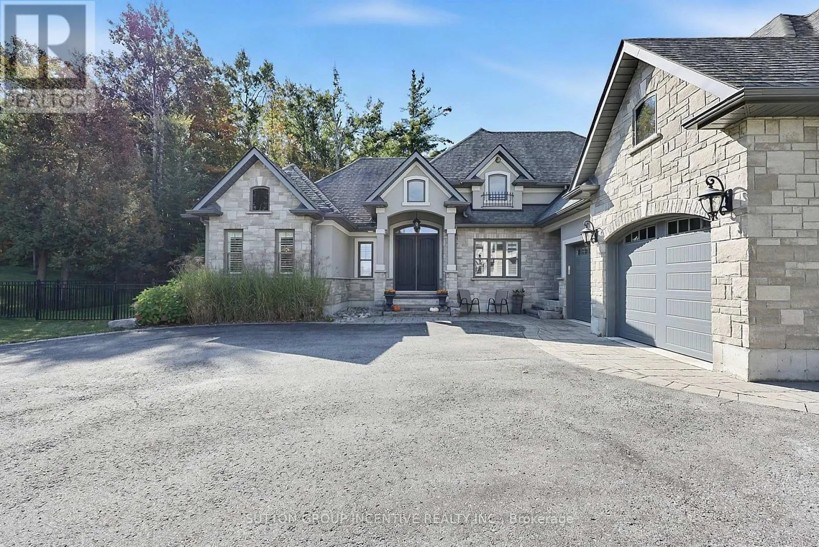 18 WENDAT TRAIL