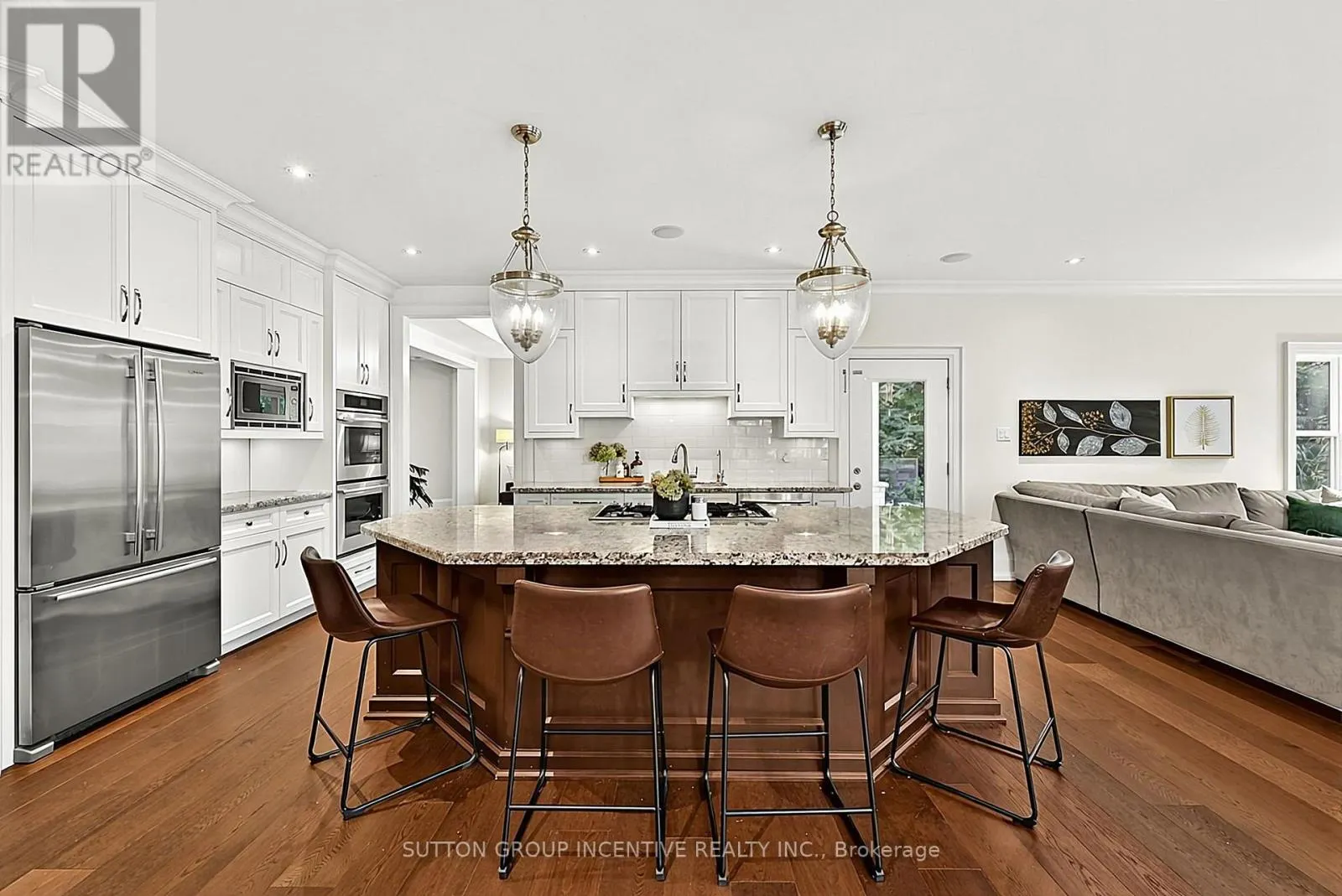 18 WENDAT TRAIL