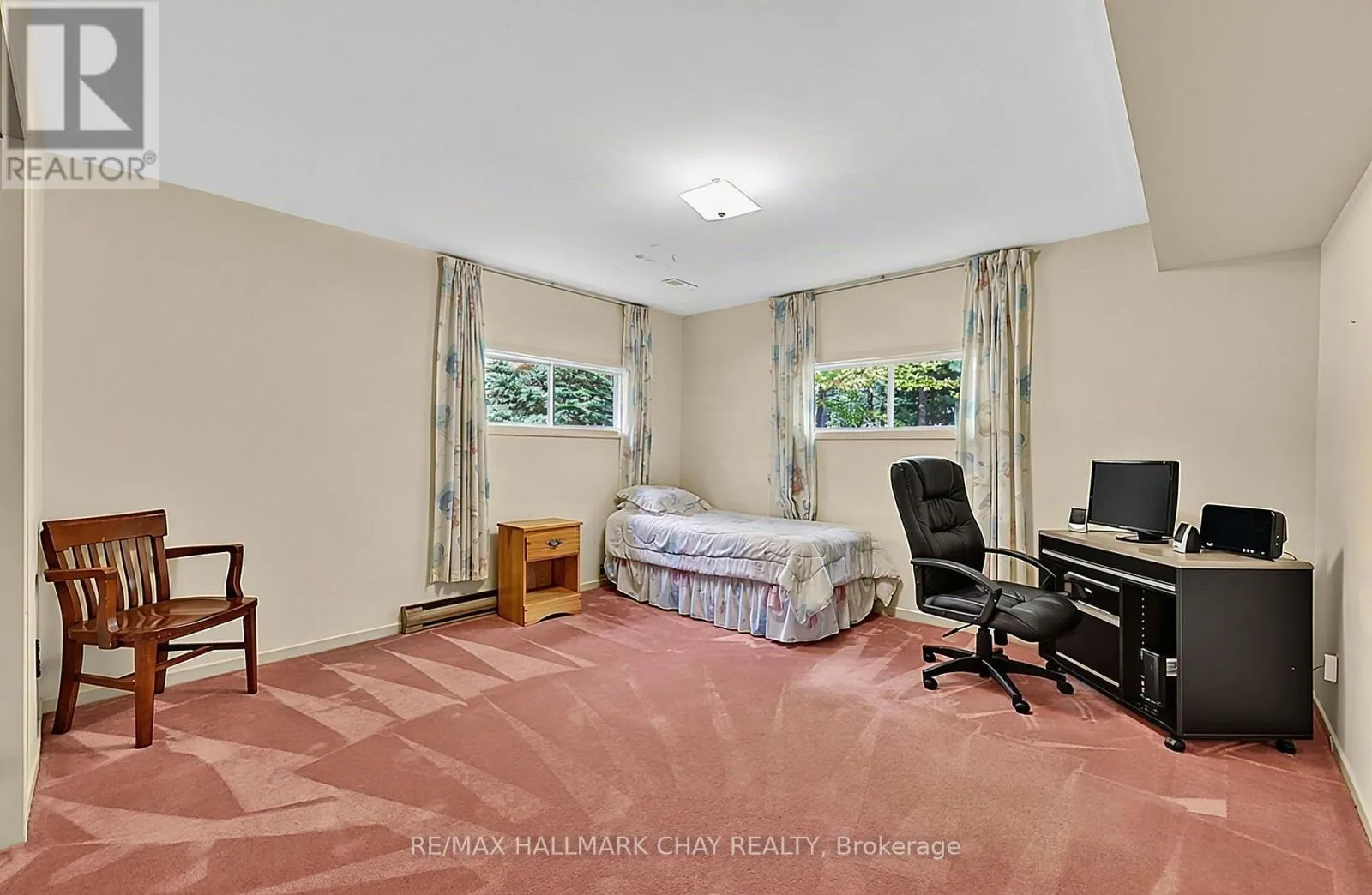 4 BINNIE DRIVE