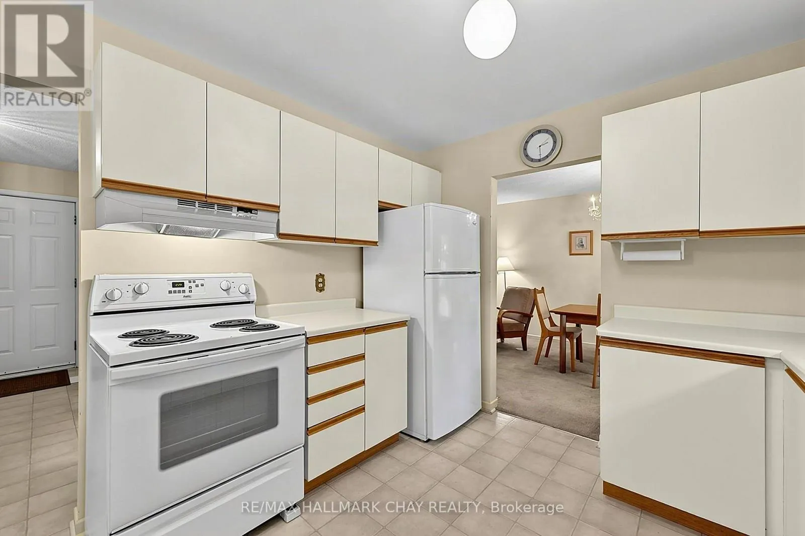 4 BINNIE DRIVE