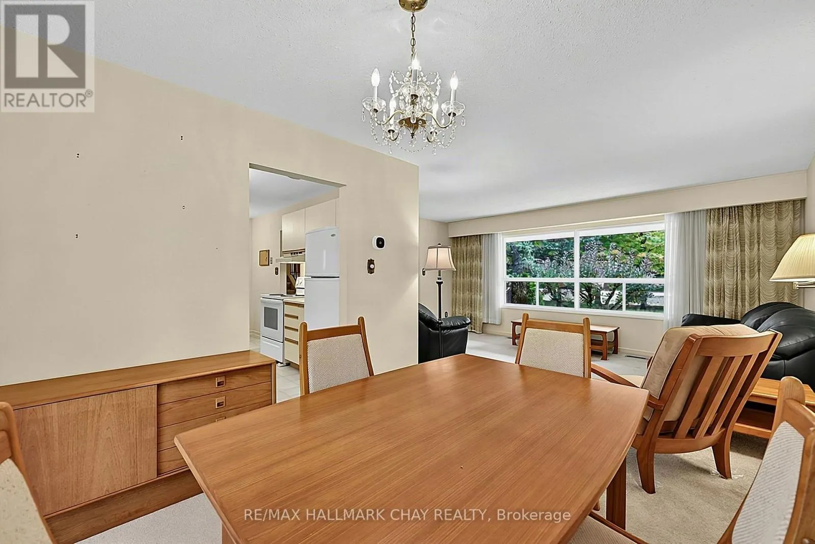4 BINNIE DRIVE