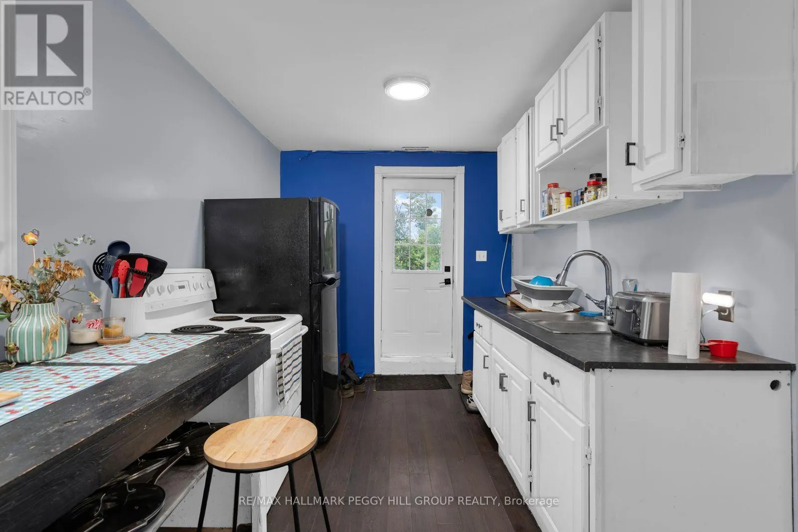 4261 HURONIA ROAD